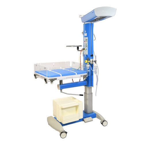 Tavolo di rianimazione neonatale con lampada per fototerapia - Alhena - GINEVRI srl - con ventilatore / su rotelle