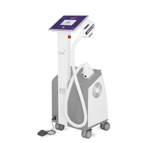 Sistema IPL per epilazione - Lyra - Ibramed - per trattamento dell'acne / per lesioni pigmentate / su carrello