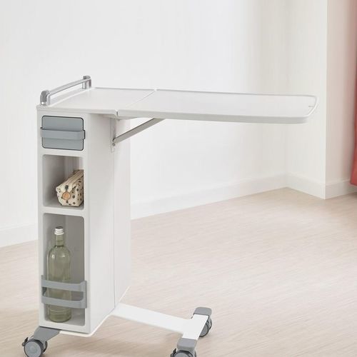 Tavolino servitore con rotelle - Quado - Stiegelmeyer GmbH & Co. KG - ad altezza regolabile / inclinabile / ad azionamento manuale