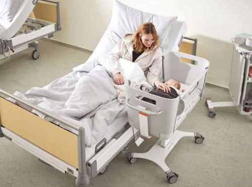 Letto da ospedale - Jovie - Stiegelmeyer GmbH & Co. KG - elettrico / Trendelenburg / inclinabile