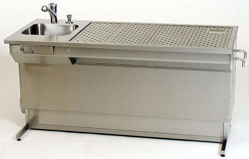 Workstation da laboratorio per macroscopia - UCS-E-1750 - KUGEL medical GmbH & Co. KG - per preparazione di campioni / da terra / con lavandino