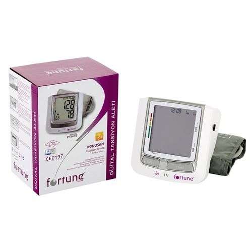 Sfigmomanometro elettronico automatico - Kuteks - oscillometrico / con risposta vocale / con bracciale adulti
