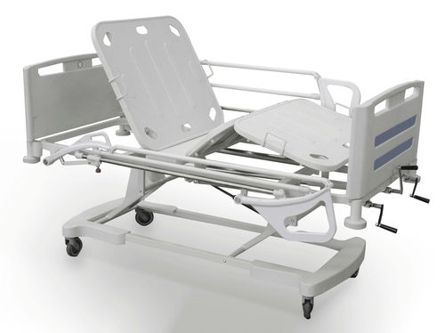 Letto da ospedale - ARGUS - Medical Iberica - manuale / ad altezza regolabile / con rotelle