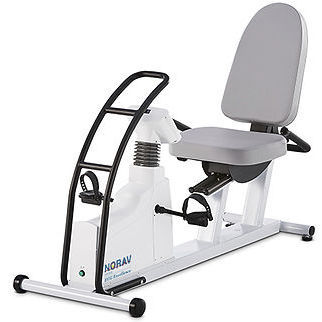 Pedalatore ergometrico per esercizi braccia - Ergoselect 600 - NORAV Medical - in posizione seduta