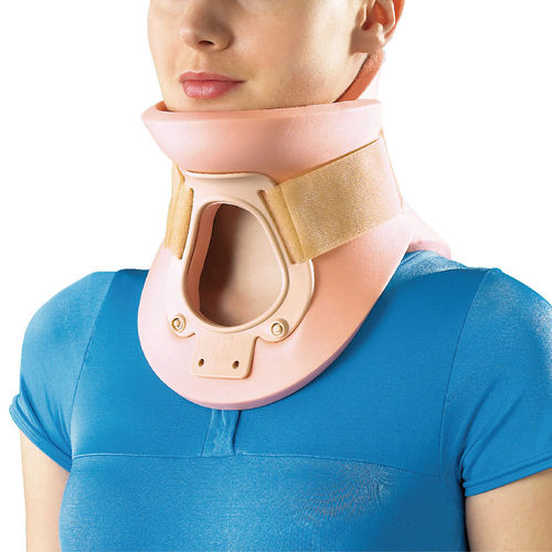 Collare cervicale rigido - 4096 - OPPO MEDICAL - C4 / con apertura per tracheotomia / con mentoniera