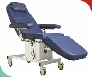 Poltrona per prelievo di sangue elettrica - LDC-11 / LDC-12 / LDC-13 - Labtop Instruments Pvt. Ltd. - a 3 sezioni / con rotelle