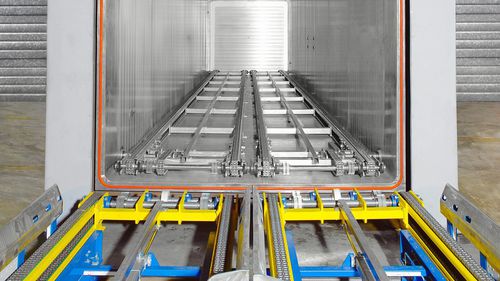 Trasportatore a nastro - Sterisys - per l'industria farmaceutica / da terra / per tubi flessibili