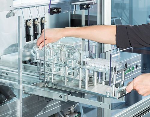Piattaforma di sintesi robotizzata - Inorganic  - Zinsser Analytic 