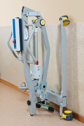 Sollevapersone elettrico - 1635 - Handi-Move - con rotelle / per adulti / di emergenza