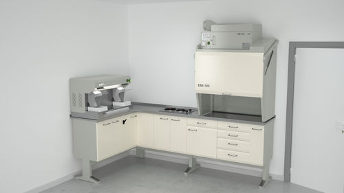 Postazione di lavoro per laboratorio odontotecnico con cappa - 8+14+18+8/FORNEL+19+2+15, E07/S+E58/G100+DE.FO - ERIO - con ripiani / in acciaio inossidabile