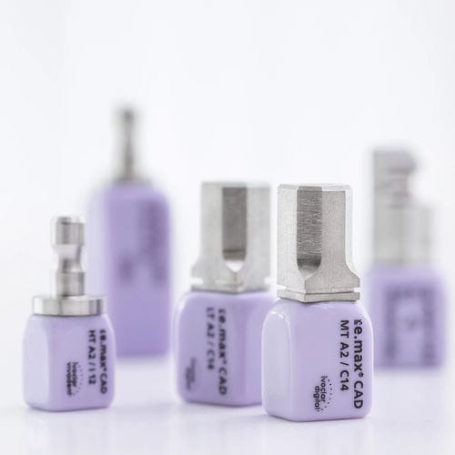 Materiale odontoiatrico in ceramica di vetro - IPS e.max® CAD - Ivoclar Vivadent - ibrido / per inlay / per faccette dentali