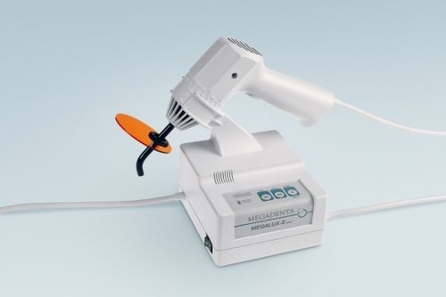 Lampada polimerizzante odontoiatrica - Megalux E  - MEGADENTA Dentalprodukte GmbH   - per resina / alogena