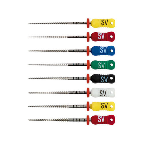 Trattamento Del Canale Radicolare Di Pratica Facendo Uso Degli Archivi Endodontic Image112861013 - Foto 10