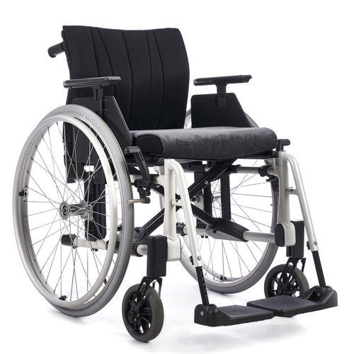 Sedia a rotelle manuale - Crissy Swing-Away - Etac - da esterno / da interno / ad altezza regolabile