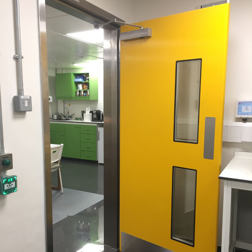 Porta per ospedale - Dortek - per sala operatoria / battente / GRP