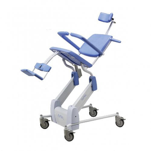 Sedia da doccia con braccioli - Reflex - SCEMED - con rotelle / con poggiapiedi / con schienale
