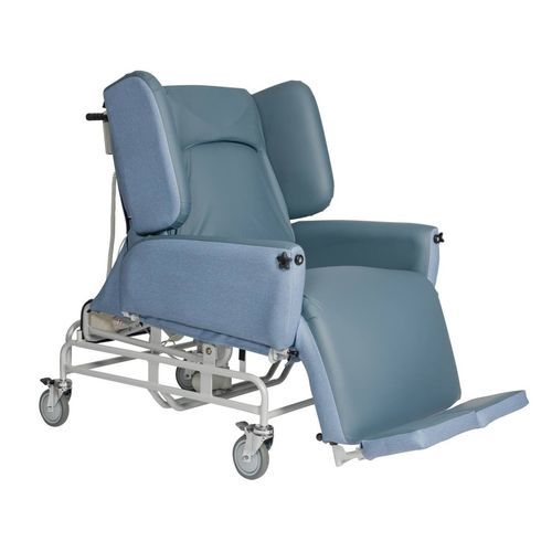 Poltrona elevabile basculante - MAXI AIR - Axis Medical and Rehabilitation - manuale / bariatrica / con poggiagambe