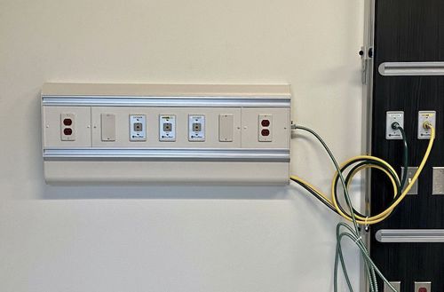 Trave testaletto orizzontale - PROVIDER PLUS® 6540-AC - Modular Services Company - a muro / per reparto di terapia intensiva