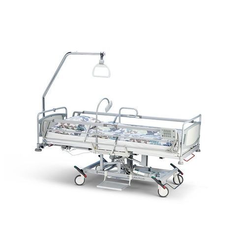 Letto da ospedale - Merivaara Futura Plus  - Lojer - idraulico / con rotelle / a 3 sezioni