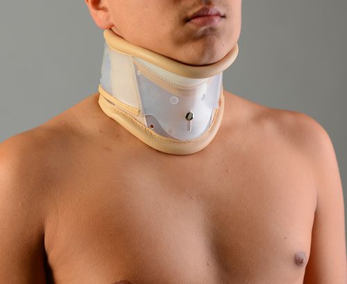 Collare cervicale semirigido - 1700 - Novamed Medical Products - C3 / con mentoniera / per adulti