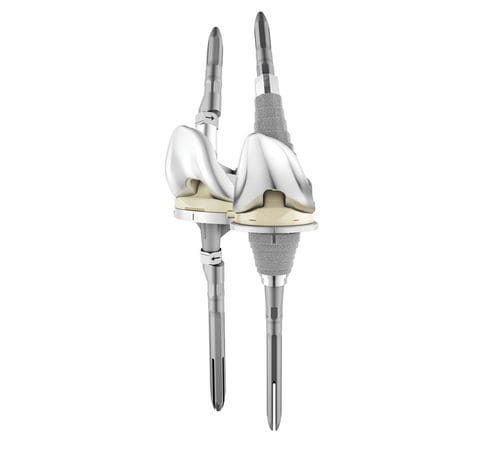 Protesi di ginocchio tricompartimentale - ATTUNE™ - Depuy Synthes - di revisione / a scivolamento postero-stabilizzata / a piatto fisso o mobile