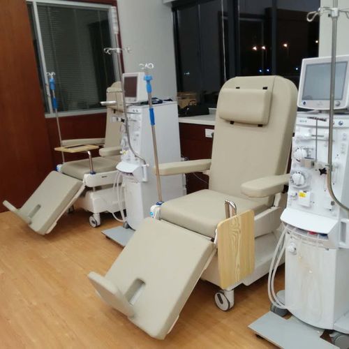 Poltrona per emodialisi elettrica - PY-YD-410 - Nanning Passion Medical Equipment - a 3 sezioni / per chemioterapia / con rotelle