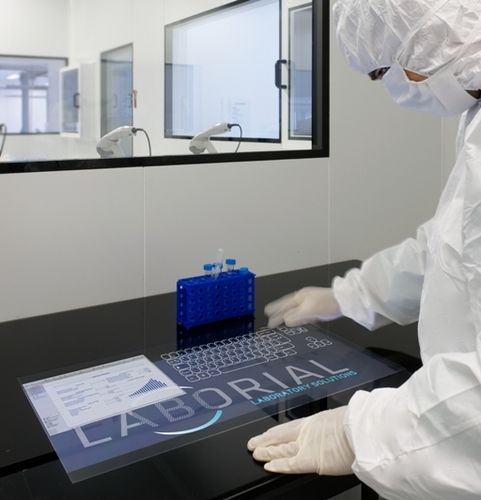Tavolo di procedura da laboratorio - Blautouch - LABORIAL SOLUÇÕES PARA LABORATÓRIO, S.A. - interattivo