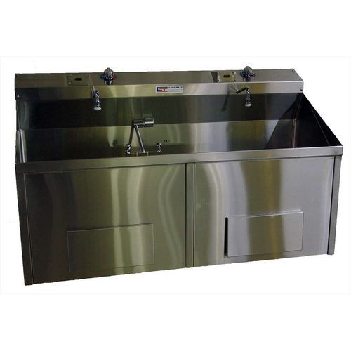 Lavandino chirurgico 2 postazioni - SSS Series - Spire Integrated Solutions - in acciaio inossidabile / azionabile con ginocchio / comando elettronico