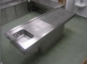 Tavolo per autopsia per medicina legale - MA-0977 - MEDIS Medical Technology - fisso / in acciaio inossidabile