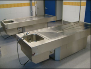 Tavolo per autopsia per medicina legale - MA-0982 - MEDIS Medical Technology - fisso / in acciaio inossidabile
