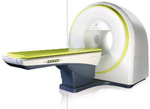 Acceleratore lineare di particelle radiochirurgia stereotassica - Gyro knife - x series - Gamma Star - con tavolo di posizionamento robotizzato