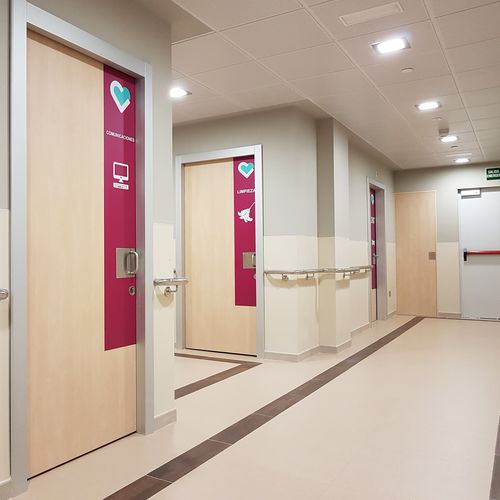Porta per struttura sanitaria - SOLECO DOORS - scorrevole / in acciaio inossidabile