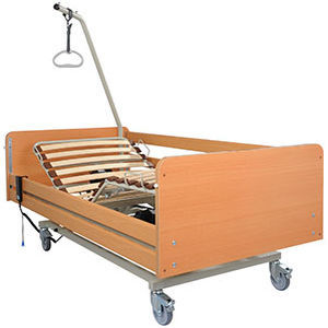 Letto medico - S4 - aks - Aktuelle Krankenpflege Systeme - per cure domiciliari / elettrico / ad altezza regolabile