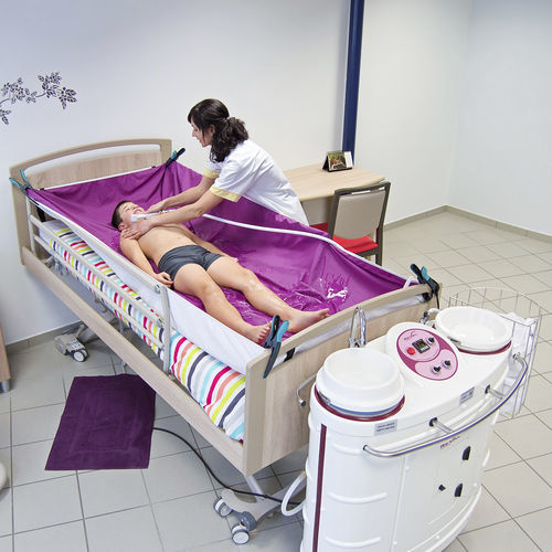 Doccia a letto mobile - RUBIS™ - FRANCE REVAL - con pompa / con rotelle / con doccetta