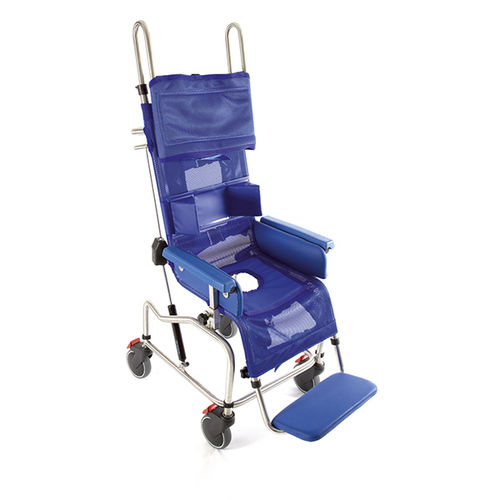 Sedia da doccia con schienale alto - 900/IN - Care & Independence - con braccioli / mobile / con poggiapiedi