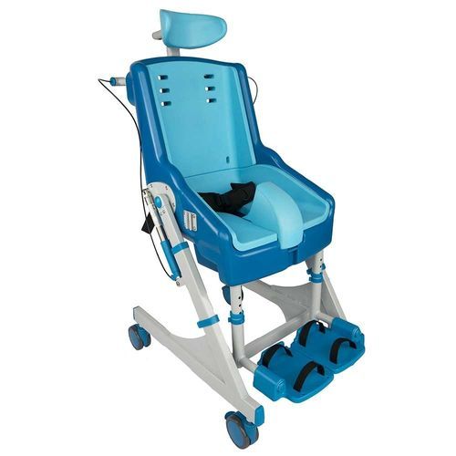 Sedia da doccia con rotelle - Seahorse Plus - G and S Smirthwaite Ltd.  - con poggiapiedi / con schienale / ad altezza regolabile