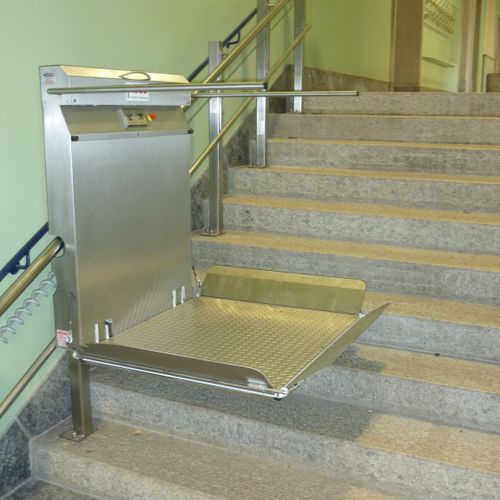 Piattaforma elevatrice per sedia a rotelle - GTL20  - Högg Liftsysteme - per scala