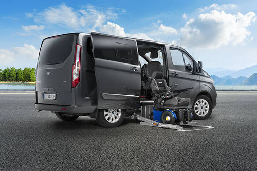 Veicolo per disabili monospazio - Tourneo Custom - PARAVAN - diesel / ibrido / entrata laterale
