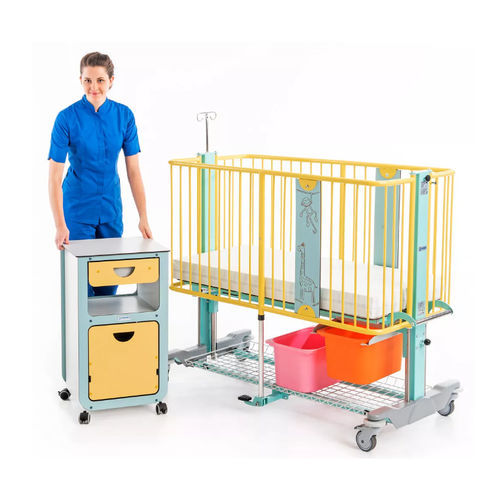 Letto da ospedale - Sparrow - Formed - manuale / pediatrico / con rotelle