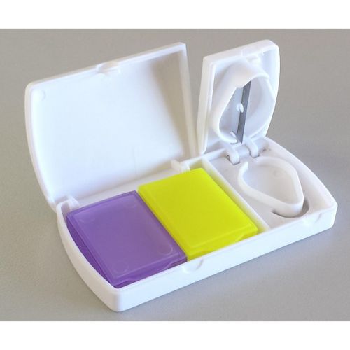 Portapillole con tagliacompresse - PC2 - ENVASES FARMACEUTICOS