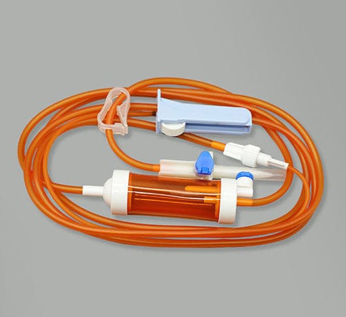 Set di infusione resistente alla luce - Jianxi Sanxin Medtec Co., Ltd.  - con rubinetto / con camera di gocciolamento