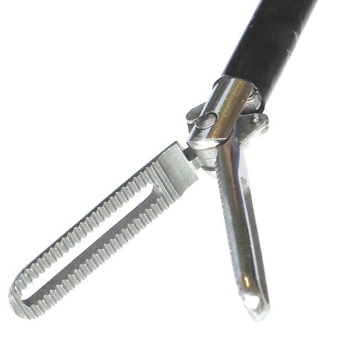 Pinza laparoscopica - LM711 series - Locamed - da presa / finestrata / monouso