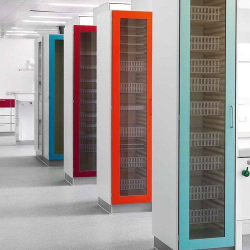 Armadio per ospedale - Modular cabinet system - MATTTEO - con ripiano / modulare / 1 porta