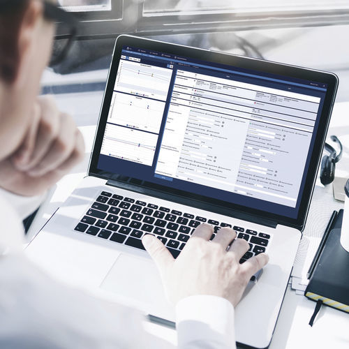Sistema di gestione e analisi per oftalmologia - Avenue® Flow - Optomed - di dati / dell'informazione / di visualizzazione