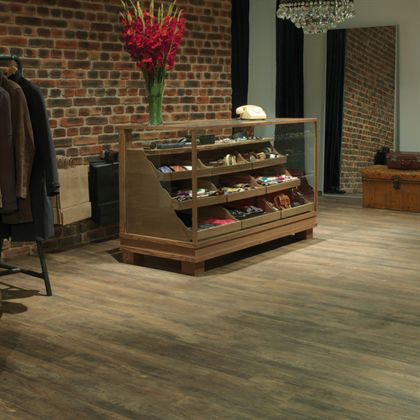 Pavimento in vinile - Spacia - Wood - Mannington Commercial - antistatico / antiscivolo