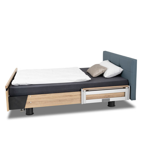 Letto ospedaliero - AURA - Malsch GmbH - elettrico / ad altezza regolabile / con rotelle