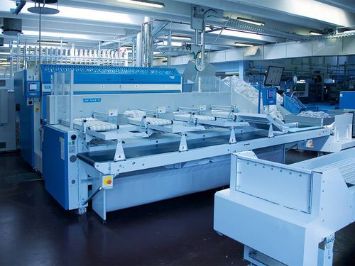 Piegatrice per lenzuola con sistema di impilamento - MFS - Jensen-Group