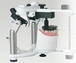 articolatore dentale completamente regolabile