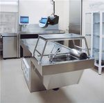 tavolo per autopsia per laboratorio di istopatologia