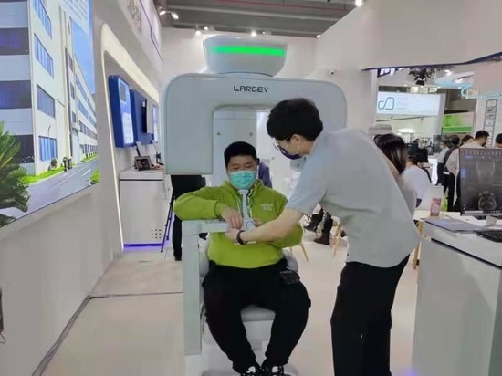 LargeV --- Dental South China (DSC) fiera 2022 a Guangzhou